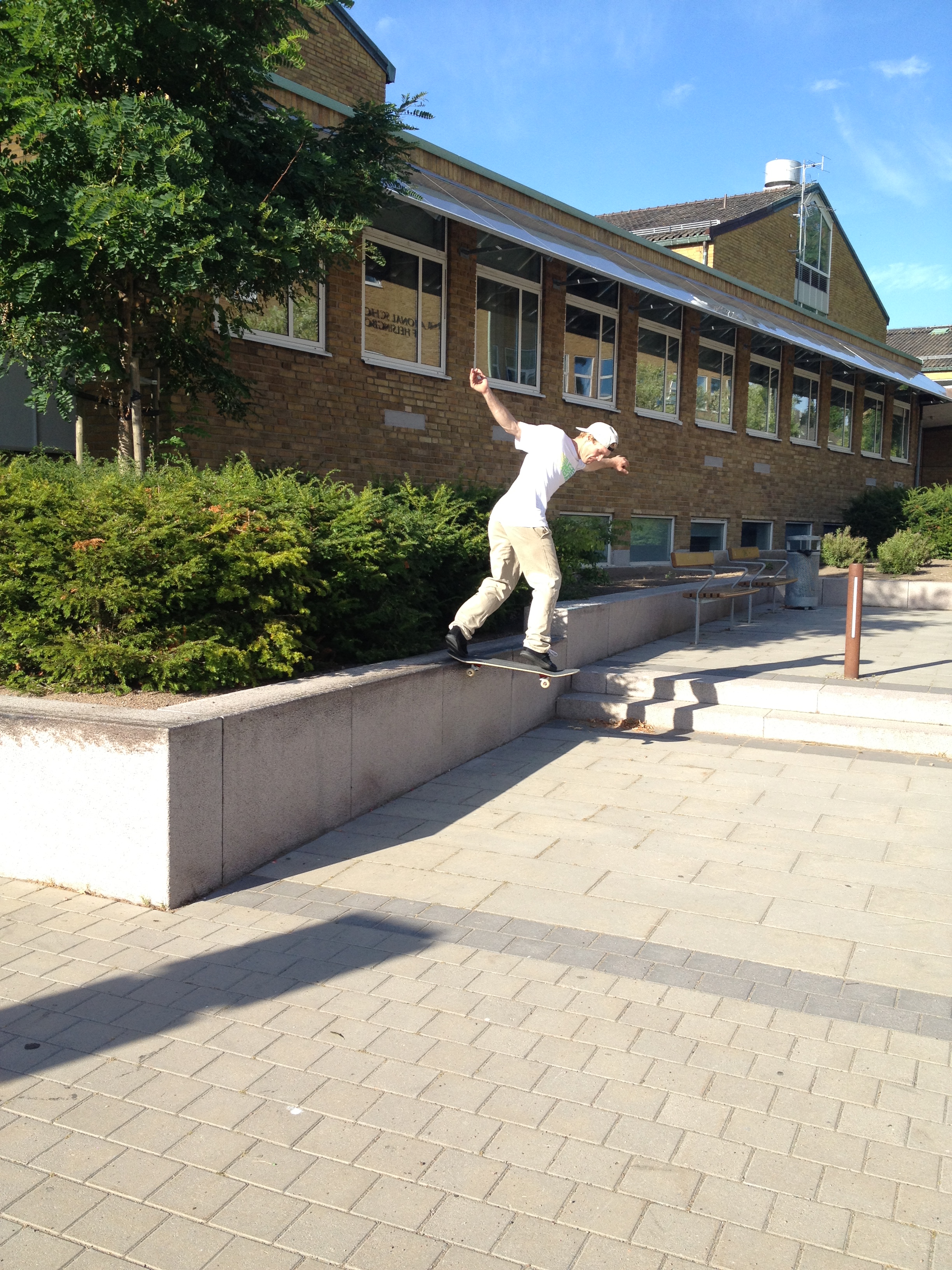 Helsingborg skate tour lab labcph labforum morten eriksen pierre stachurska henke henrik henrik bønk linden chris larsson skateboarding sweden denmark copenhagen local skateshop