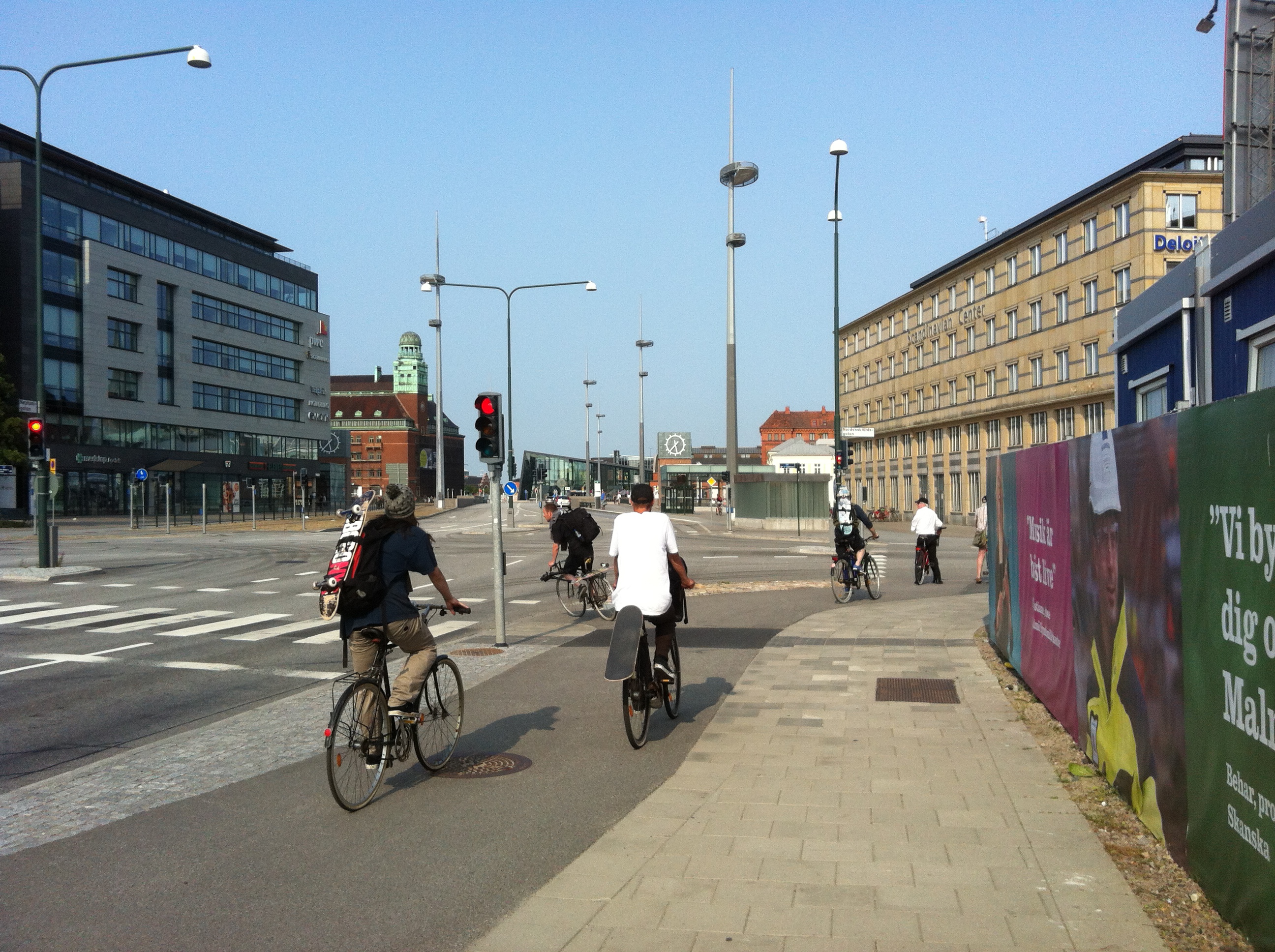 Mads Christensen Pierre Stachurska Chris Larsson Rasmus Razz Pedersen Henrik Bønk Linden Skateboarding Malmø street tur mission skateboard trip labcph labforum lab skate shop local shop copenhagen represent