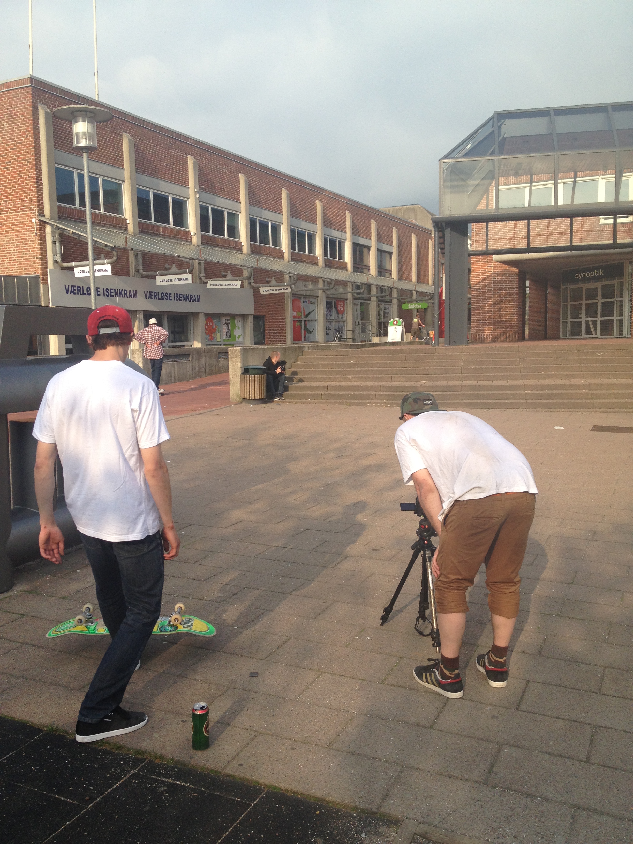 Mads Christensen Morten Eriksen Pierre Stachurska Asmus Harm Ronni Kjærside skateboard trip skateboarding copenhagen skatetour session hillerød værløse labcph labforum lab skate shop